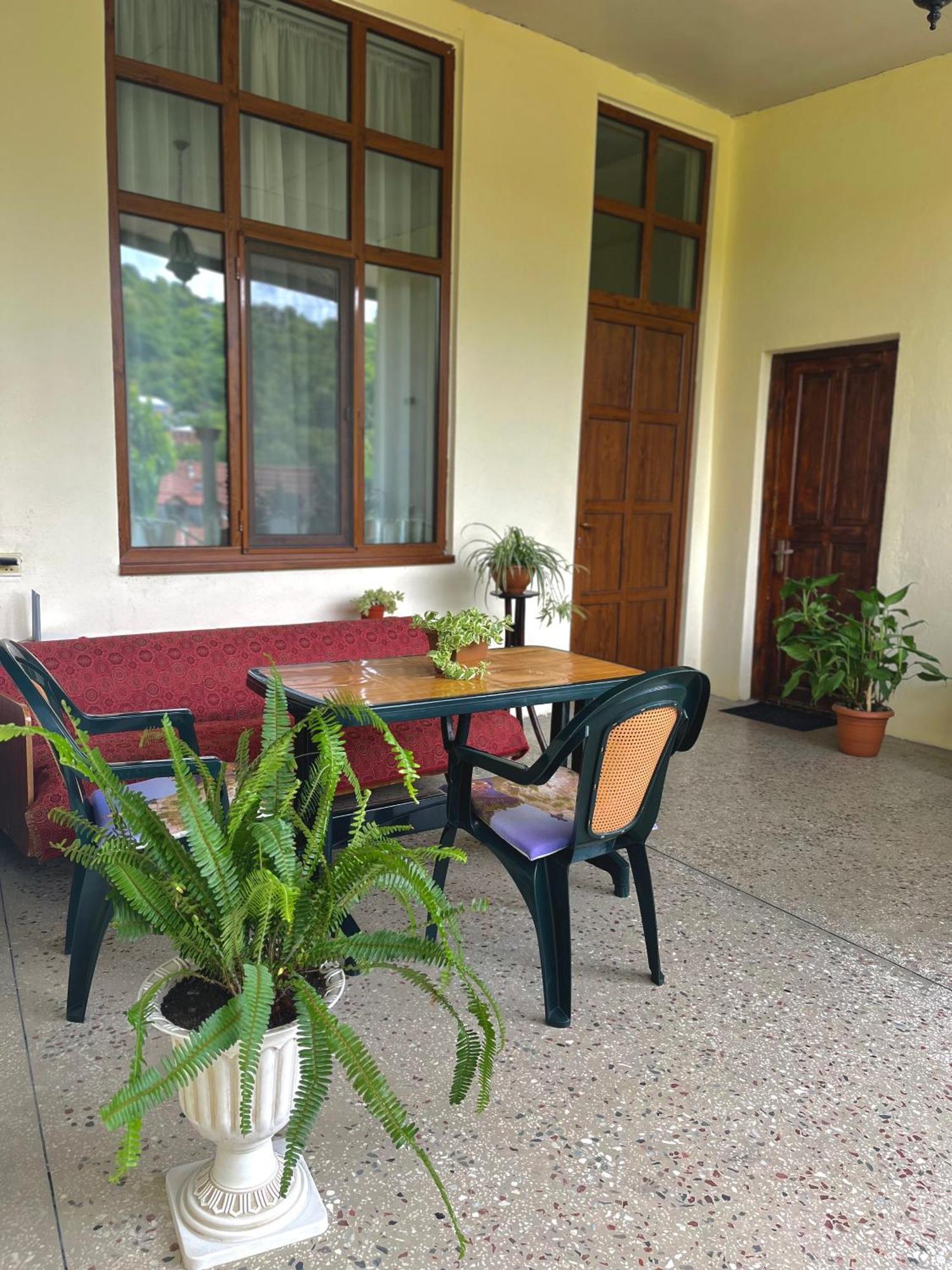 Guest House Anuki Signagi Buitenkant foto